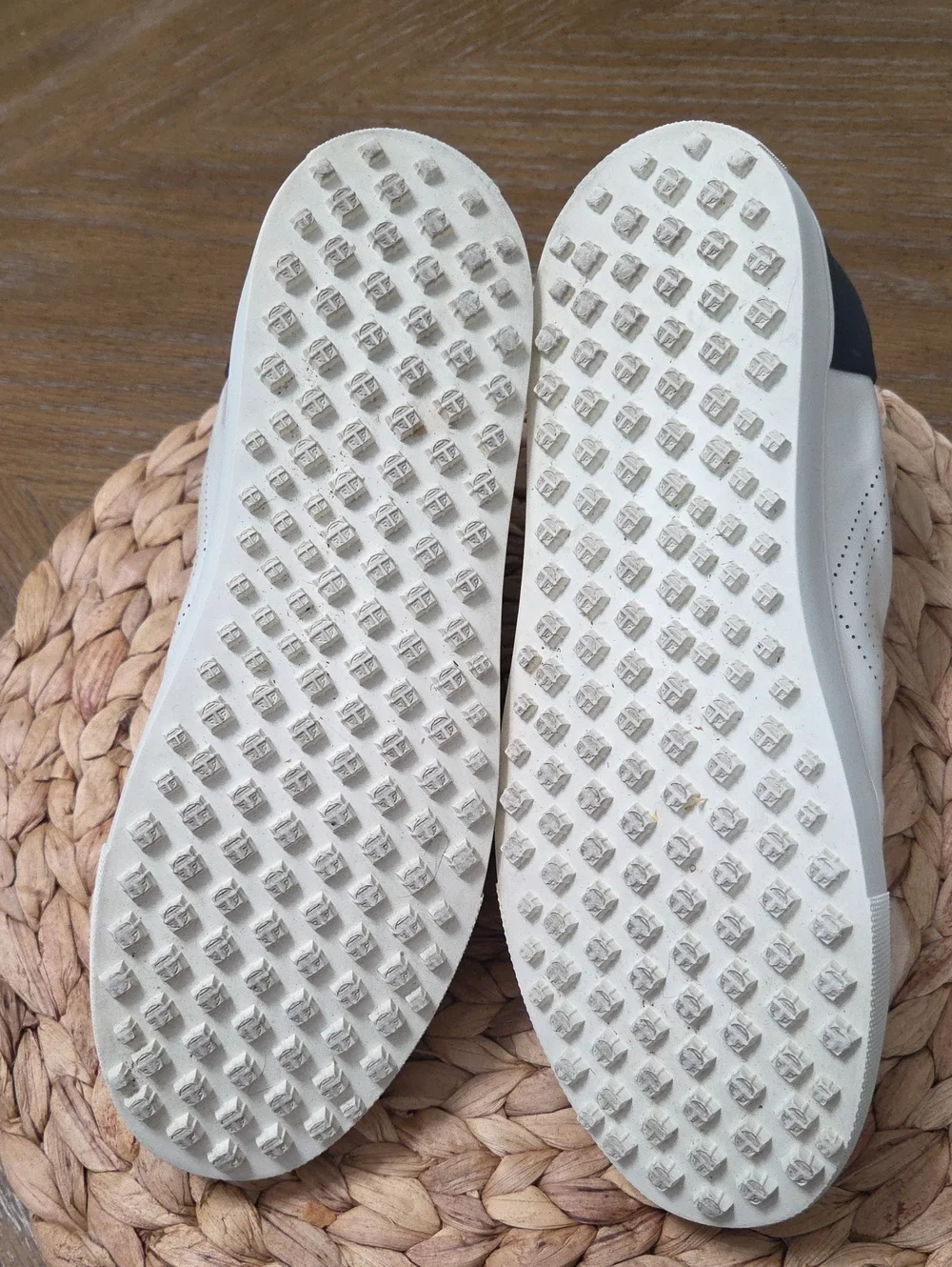 Tory Sport Perforated Lace-Up Leather Golf Sneakers White Navy Size 9